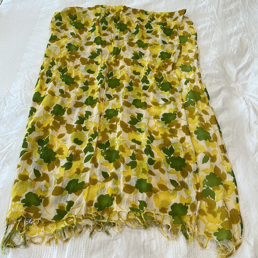 Banana Republic yellow and green scarf - Picture 5 of 5